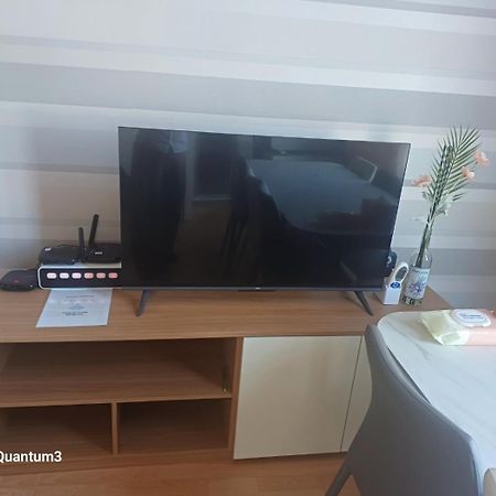 Hongdae Guesthouse2 1Min From Hongik Uni Station Exit #1 Seoul Ngoại thất bức ảnh