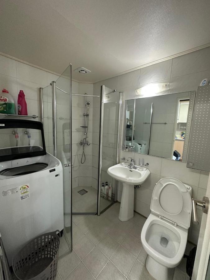Hongdae Guesthouse2 1Min From Hongik Uni Station Exit #1 Seoul Ngoại thất bức ảnh